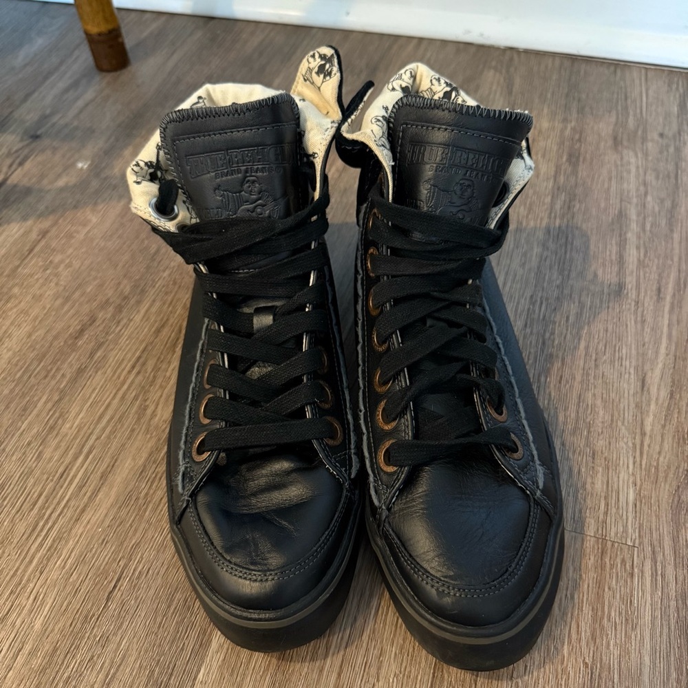 True Religion High Top Fold Down Sneakers Women’s 8 Black Leather Sequin Logo - Picture 2 of 8